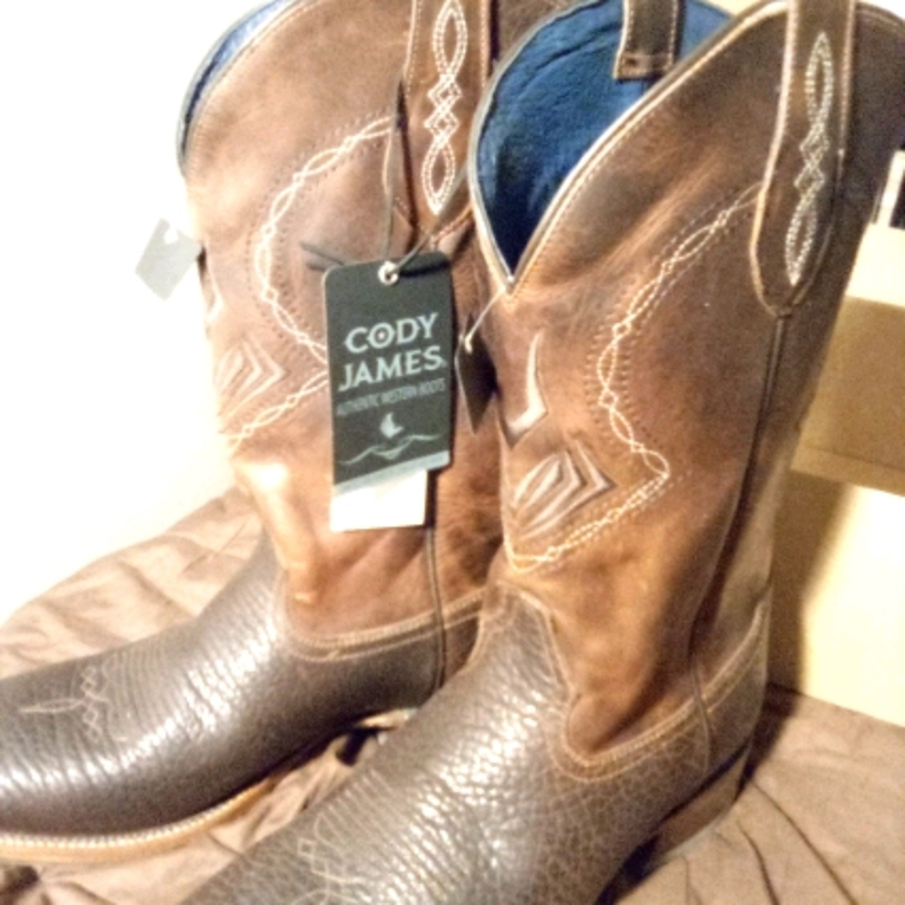 Cody James cowboy boots